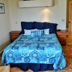 Отель Casa Lorena 4 Bedrooms 3.5 Bathrooms Home Педрегал комната для гостей фото 3