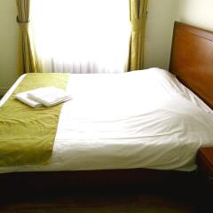 Corner House Hotel сейф в номере