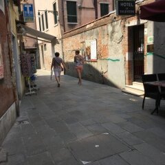 Отель Albergo ai Tolentini Италия, Венеция - отзывы, цены и фото номеров - забронировать отель Albergo ai Tolentini онлайн фото 2