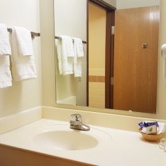 Motel 6 Norway, MI in Norway, United States of America from 78$, photos, reviews - zenhotels.com bathroom