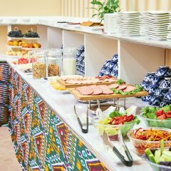 Отель Grand Hotel Uzbekistan Узбекистан, Джизак - 1 отзыв об отеле, цены и фото номеров - забронировать отель Grand Hotel Uzbekistan онлайн питание фото 2