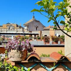 Апартаменты Trevi Lovely Terrace Apartment балкон