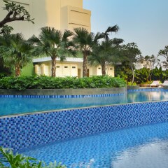 Отель Four Points By Sheraton Surabaya Сурабая бассейн фото 3