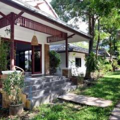 Отель Lanta Beer House Ланта
