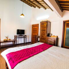 Отель Golden Peach Villa Hoi An сейф в номере
