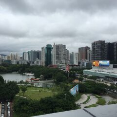 Отель Novotel Shenzhen Watergate Китай, Шэньчжэнь - отзывы, цены и фото номеров - забронировать отель Novotel Shenzhen Watergate онлайн балкон