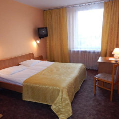 Отель Junior Krakus Польша, Краков - отзывы, цены и фото номеров - забронировать отель Junior Krakus онлайн комната для гостей фото 4