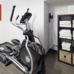 Отель Courtyard By Marriott Paris Boulogne Булонь-Бийанкур фитнесс-зал фото 4