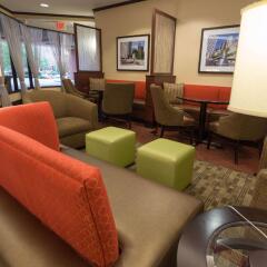 Отель Drury Inn & Suites Columbus Convention Center гостиничный бар