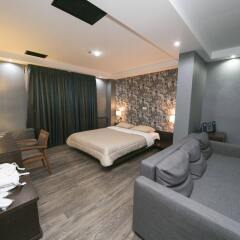 Athina Airport Hotel комната для гостей фото 3