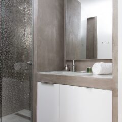 Отель Louvre - Tuileries Gardens Apartment Франция, Париж - отзывы, цены и фото номеров - забронировать отель Louvre - Tuileries Gardens Apartment онлайн ванная