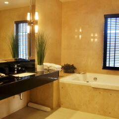 Отель Blue Water Club Suites ванная