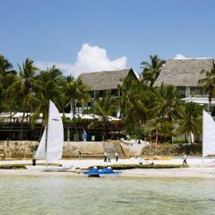 Отель Voyager Beach Resort фото 4