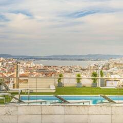 Отель NH Collection Lisboa Liberdade Португалия, Лиссабон - отзывы, цены и фото номеров - забронировать отель NH Collection Lisboa Liberdade онлайн бассейн