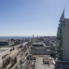 Апартаменты Rent4Rest Lisbon 17th Floor River View Apartment фото 2