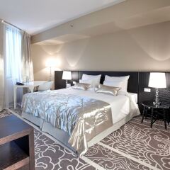 Falkensteiner Hotel Belgrade сейф в номере