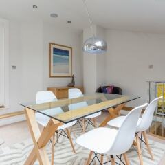 Отель onefinestay - Covent Garden private homes балкон