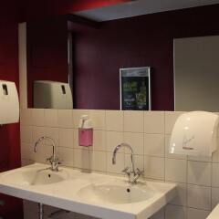 Отель St Christophers Inn Berlin ванная