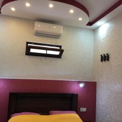 Отель Guest House Formula-1 сейф в номере