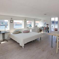 Отель Copenhagen Houseboat комната для гостей фото 5