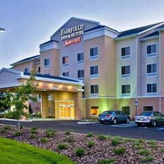 Отель Fairfield Inn And Suites By Marriott Lake City Лейк-Сити вид на фасад