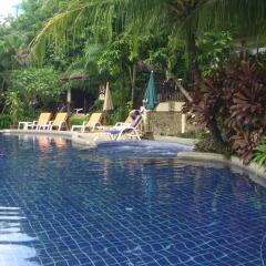 Отель Patong Grand Ville бассейн