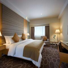 Отель Berjaya Makati Hotel Филиппины, Макати - отзывы, цены и фото номеров - забронировать отель Berjaya Makati Hotel онлайн комната для гостей фото 4