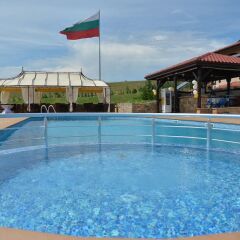 Отель Shato hotel Trendafiloff Болгария, Димитровград - отзывы, цены и фото номеров - забронировать отель Shato hotel Trendafiloff онлайн бассейн