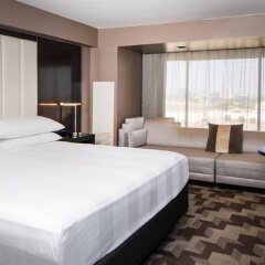 Отель Beverly Hills Marriott США, Лос-Анджелес - отзывы, цены и фото номеров - забронировать отель Beverly Hills Marriott онлайн комната для гостей фото 5
