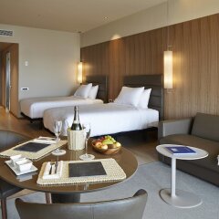 AC Hotel Diagonal L´Illa в номере