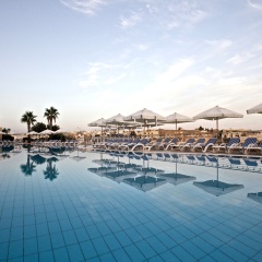 Отель InterContinental Malta Мальта, Сан Джулианс - 4 отзыва об отеле, цены и фото номеров - забронировать отель InterContinental Malta онлайн бассейн