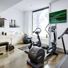 Sercotel Amister Art Hotel фитнесс-зал