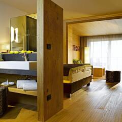 Отель La Maiena Life Resort Марленго сейф в номере