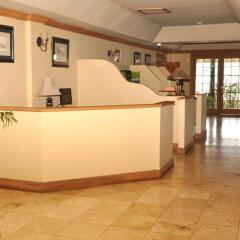 Отель The Wexford Hotel Montego Bay Ямайка, Монтего-Бей - отзывы, цены и фото номеров - забронировать отель The Wexford Hotel Montego Bay онлайн интерьер отеля