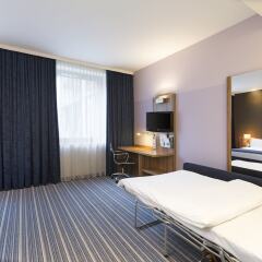 Отель Holiday Inn Express Frankfurt City Hauptbahnhof комната для гостей фото 11