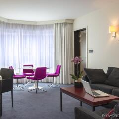 Отель Radisson Red Brussels Брюссель комната для гостей
