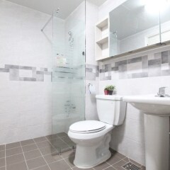 Отель Houseinhongdae6 ванная фото 2