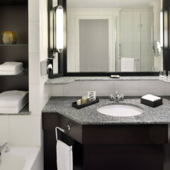 Paris Marriott Champs Elysees Hotel ванная фото 2