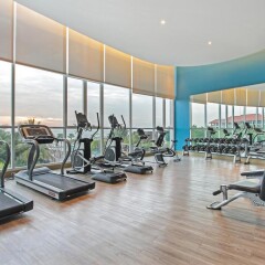 Отель White Sand Beach Residences Pattaya фитнесс-зал фото 3