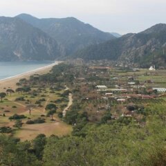 Ozge Hotel Bungalow Кемер приотельная территория