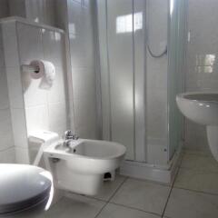 Отель Residence Maryel Италия, Римини - отзывы, цены и фото номеров - забронировать отель Residence Maryel онлайн ванная фото 2