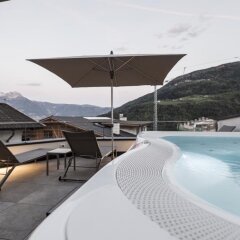 Отель Alpin & Stylehotel Die Sonne Италия, Парчинес - отзывы, цены и фото номеров - забронировать отель Alpin & Stylehotel Die Sonne онлайн бассейн