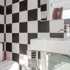 Отель Spacious 4 Bedroom House in South Lambeth ванная