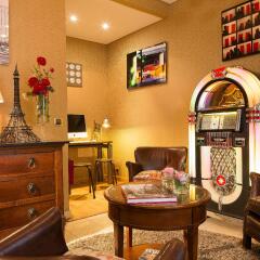 Hotel Des Arts Paris Montmartre интерьер отеля