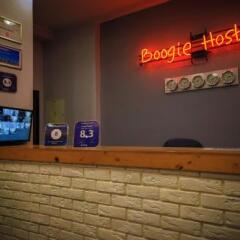 Glow Hostel банкомат