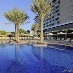 Отель Park Inn by Radisson, Abu Dhabi Yas Island бассейн