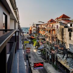 The Classroom Hotel фитнесс-зал