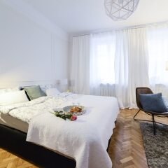 Апартаменты Sparrow Old City Apartment комната для гостей фото 3