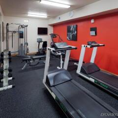 Отель Country Inn & Suites Columbus Airport США, Колумбус - отзывы, цены и фото номеров - забронировать отель Country Inn & Suites Columbus Airport онлайн фитнесс-зал фото 2