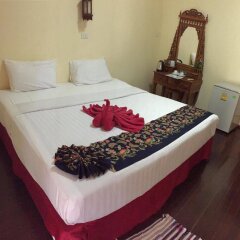 Отель Lanta Pearl Beach Resort сейф в номере